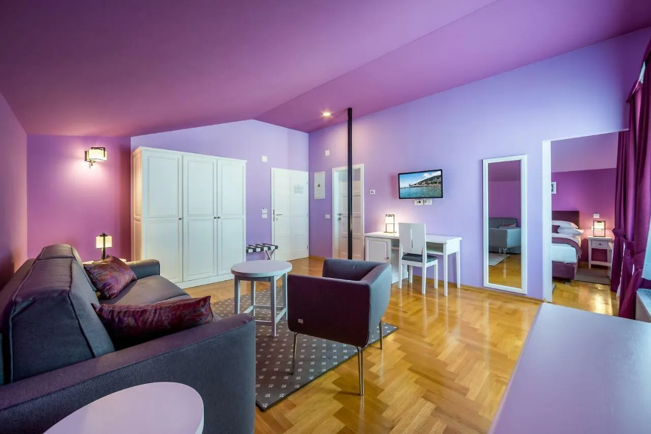 Hotel Domino Οπατία