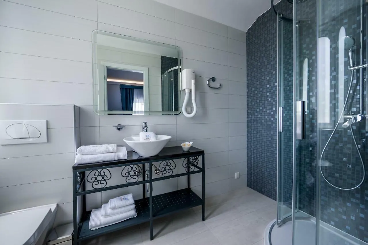 Hotel Domino Opatija 4*,