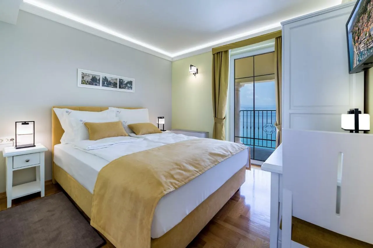 Hotel Domino Οπατία 4*,