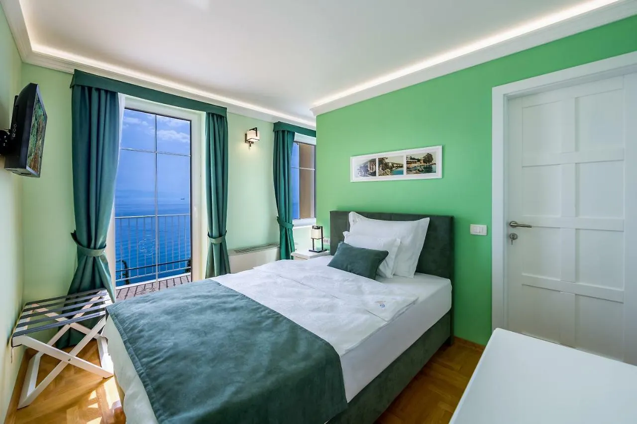 Hotel Domino