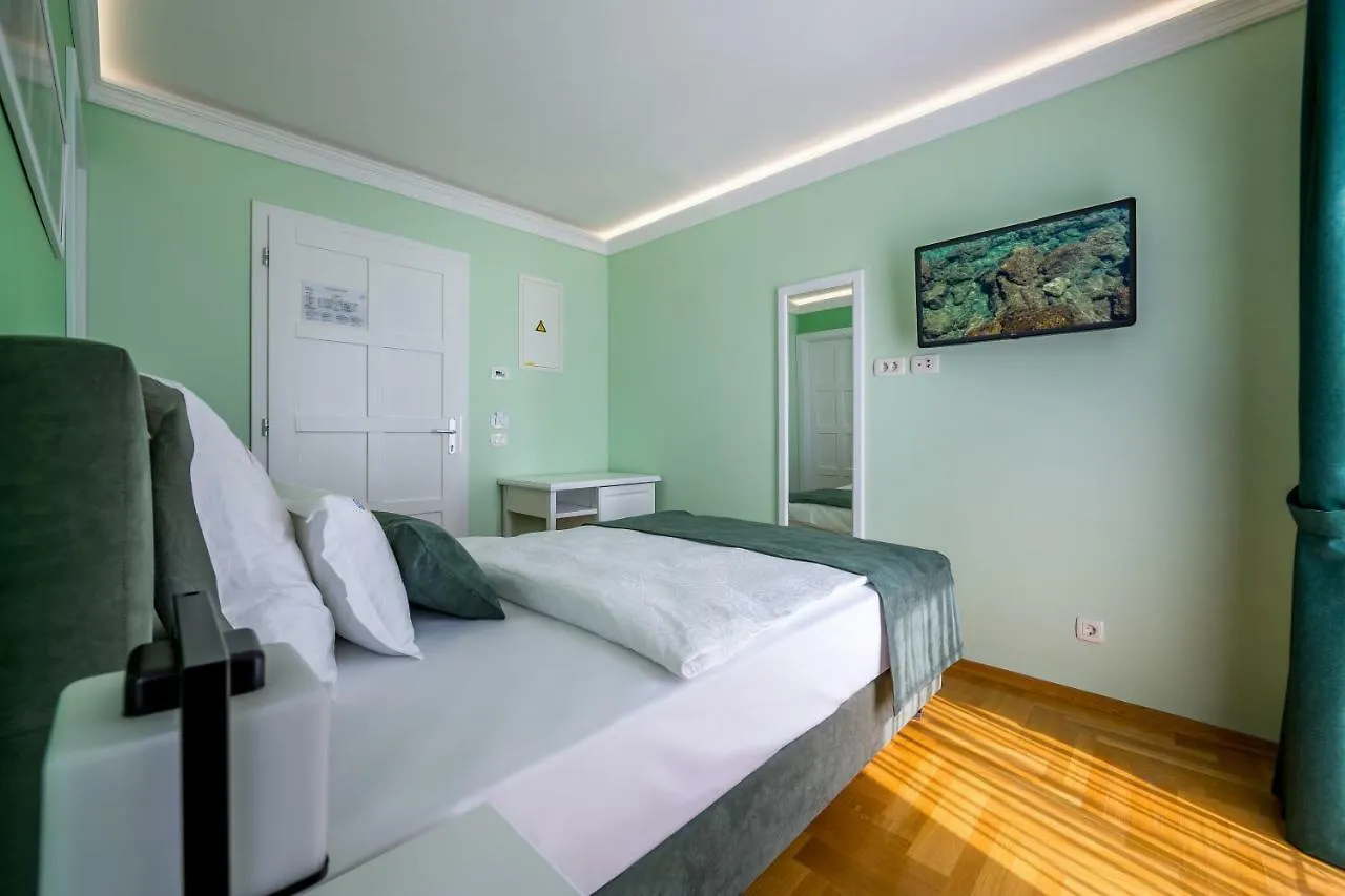 Hotel Domino