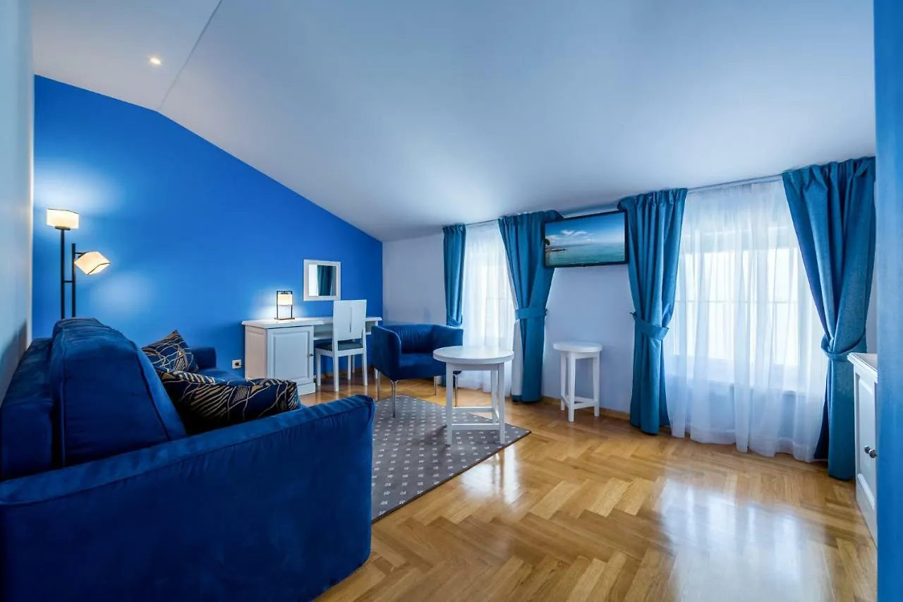 Hotel Domino