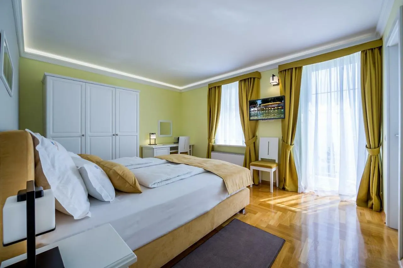 ****  Hotel Domino Croatia