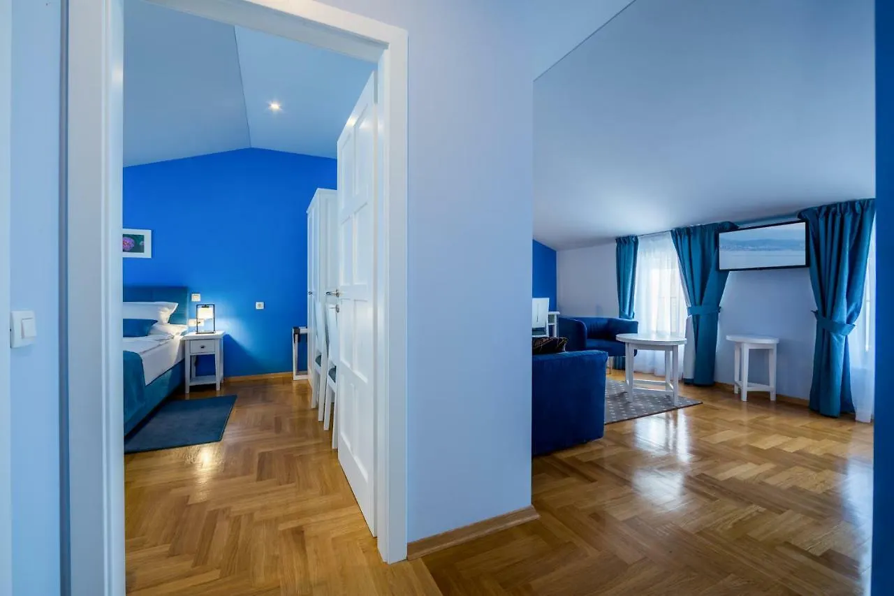 Hotel Domino