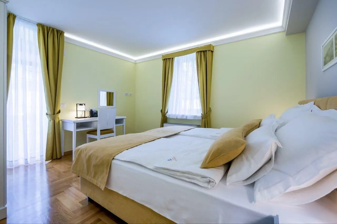 ****  Hotel Domino Croatia