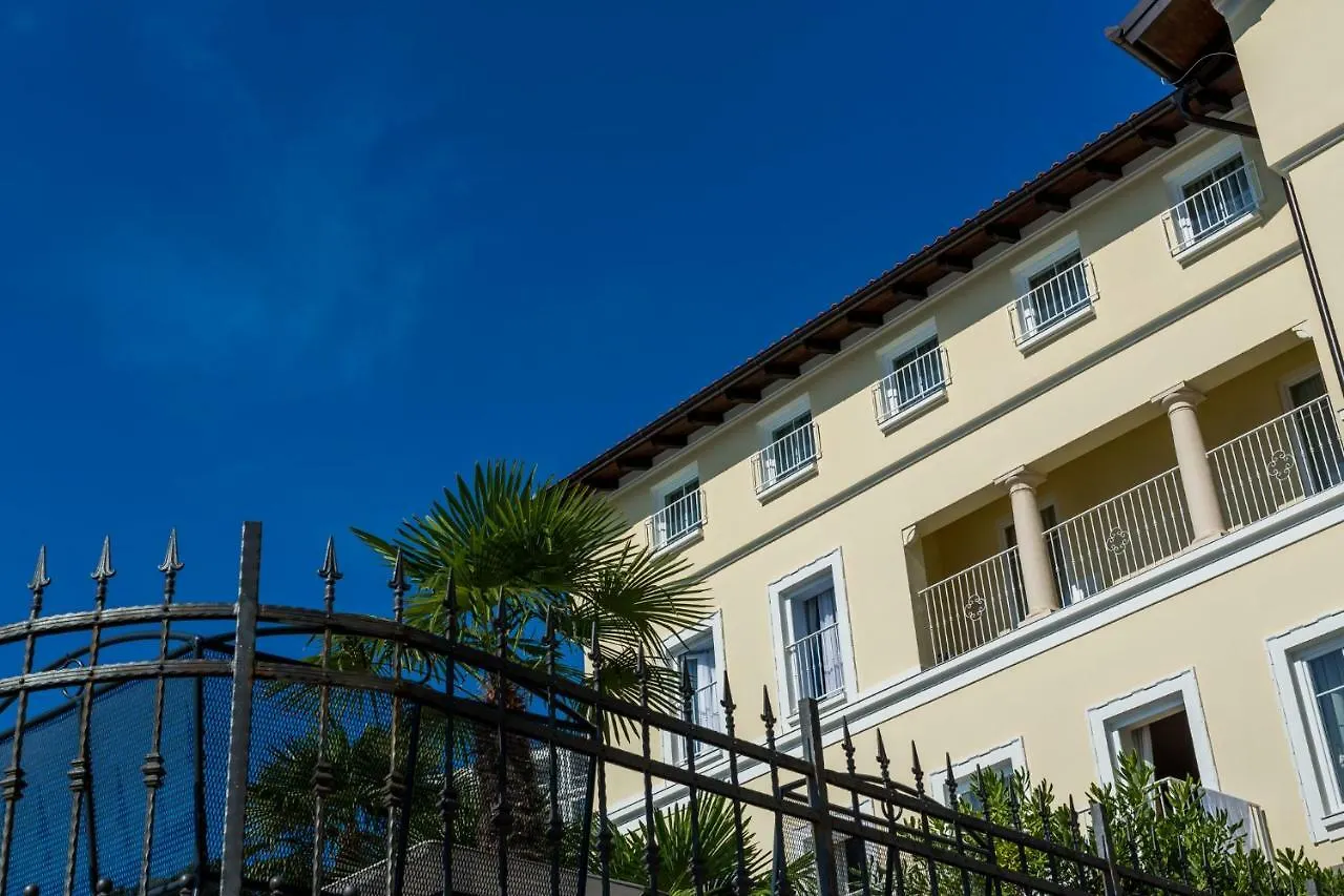 Hotel Domino